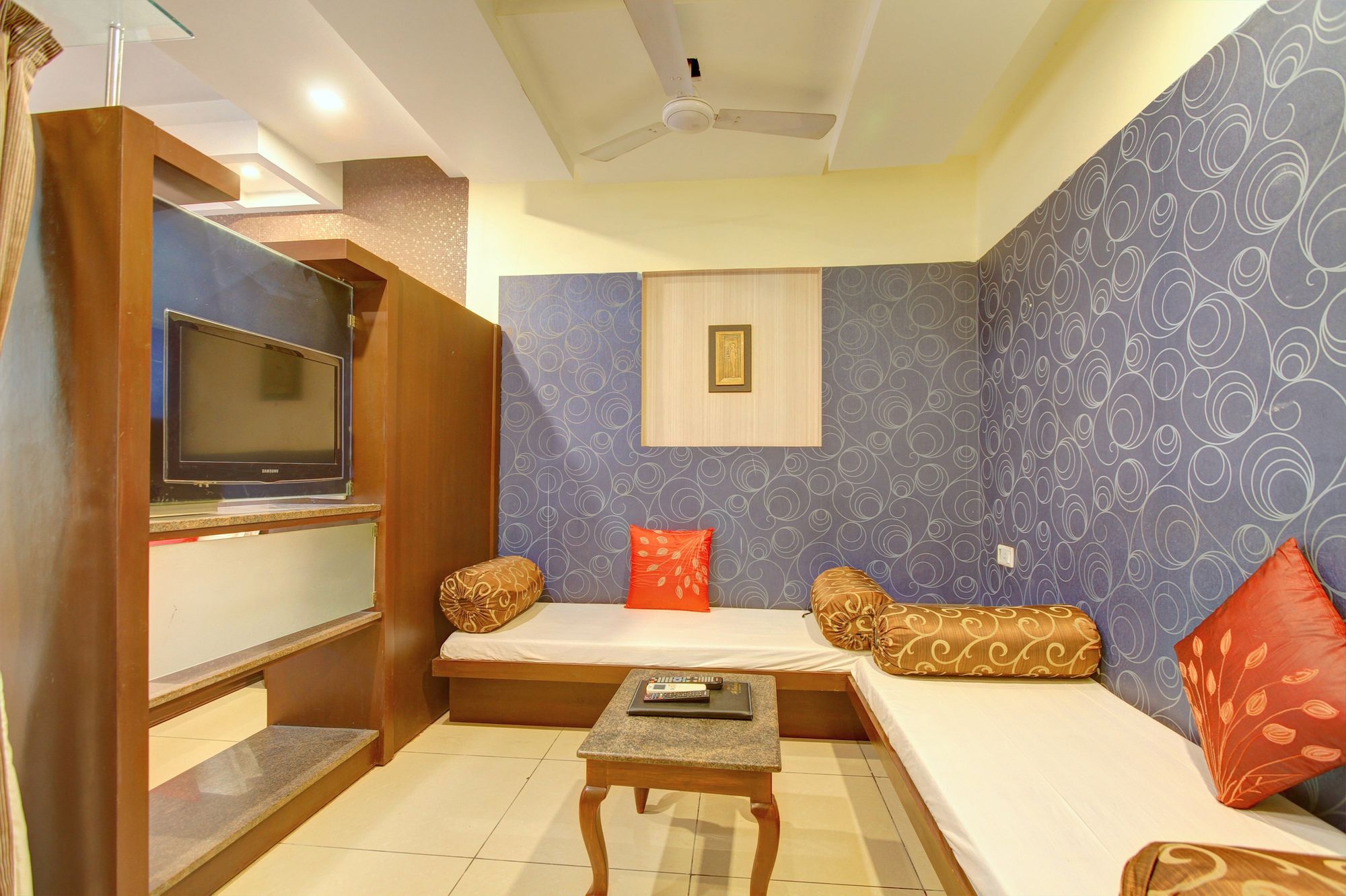 Oyo 4895 Abi Krishna Hotel Pondicherry Exterior foto