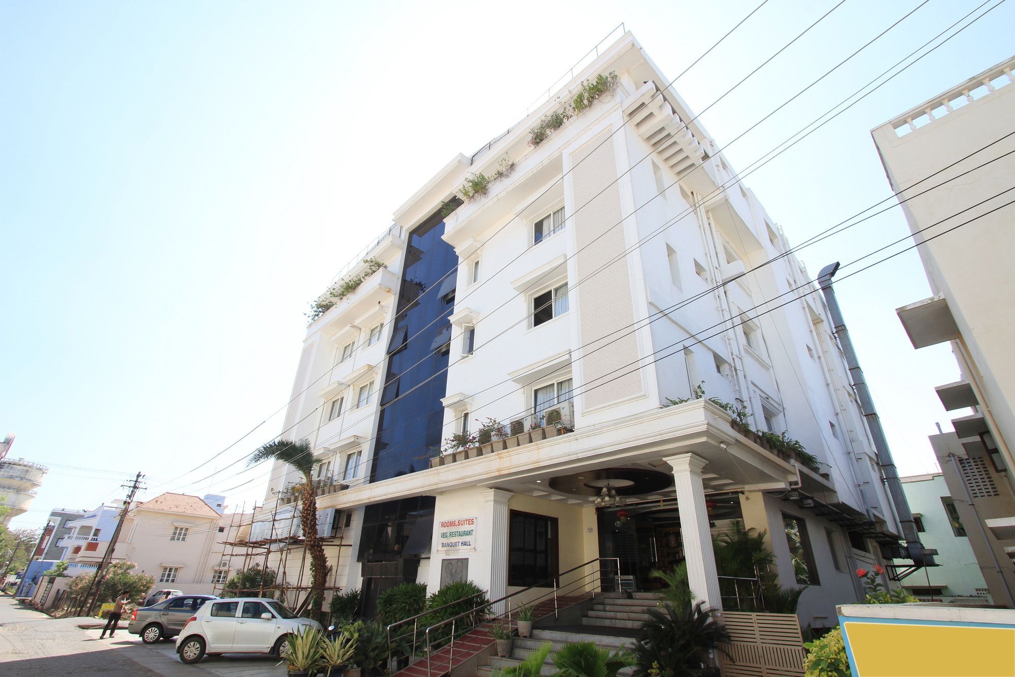 Oyo 4895 Abi Krishna Hotel Pondicherry Exterior foto